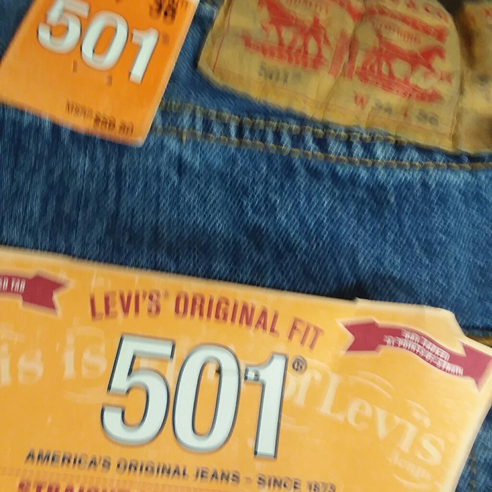 NWT Levis Original fit 501 Jeans 34 x 36